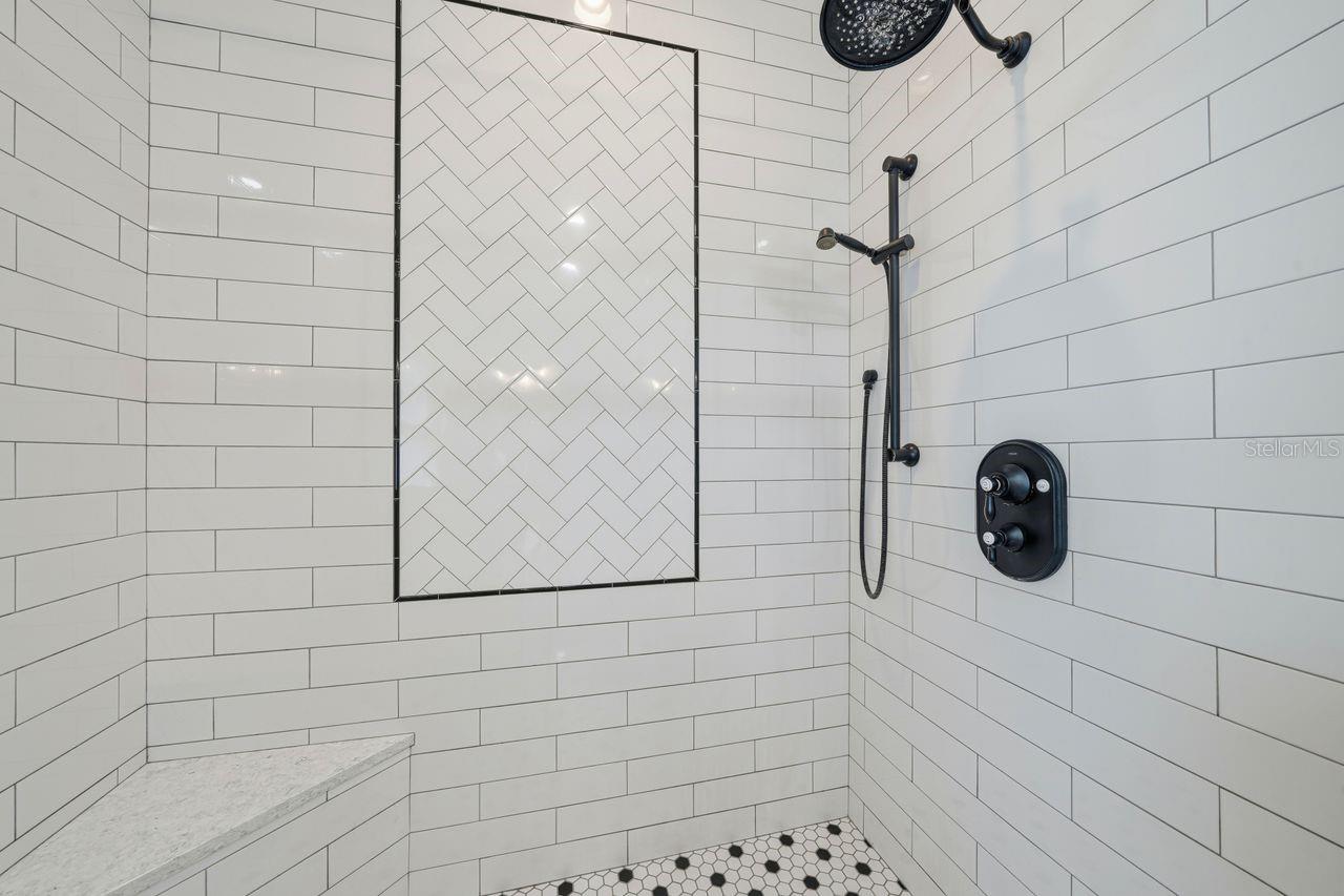 700 WESTFIELD CT, DUNEDIN, FL, 34698