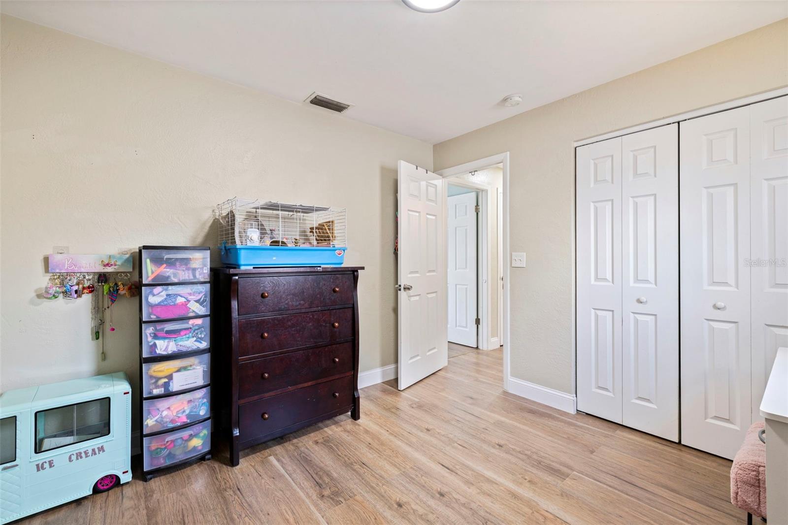 3911 12TH AVE N, ST PETERSBURG, FL, 33713