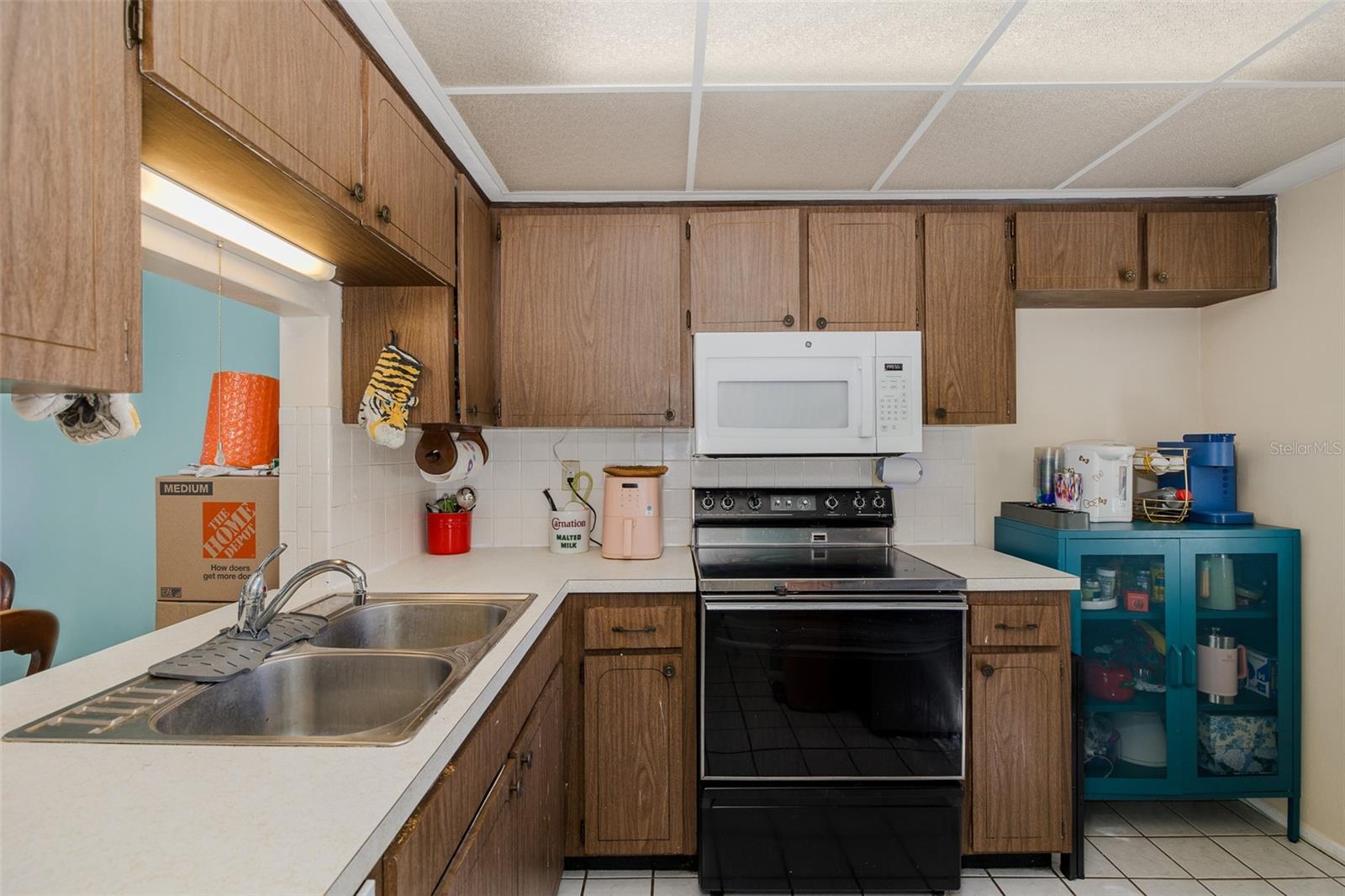 W7879390 Property Photo