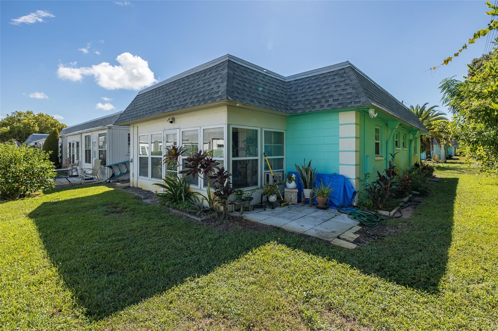 W7879390 Property Photo