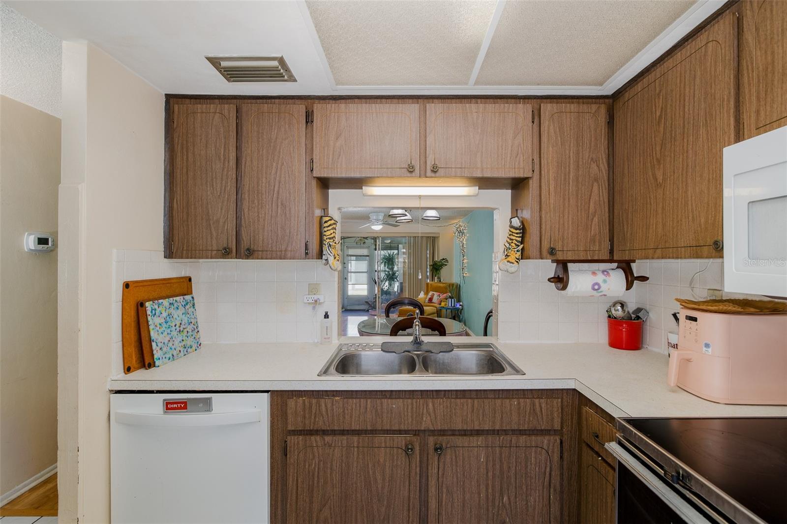 W7879390 Property Photo