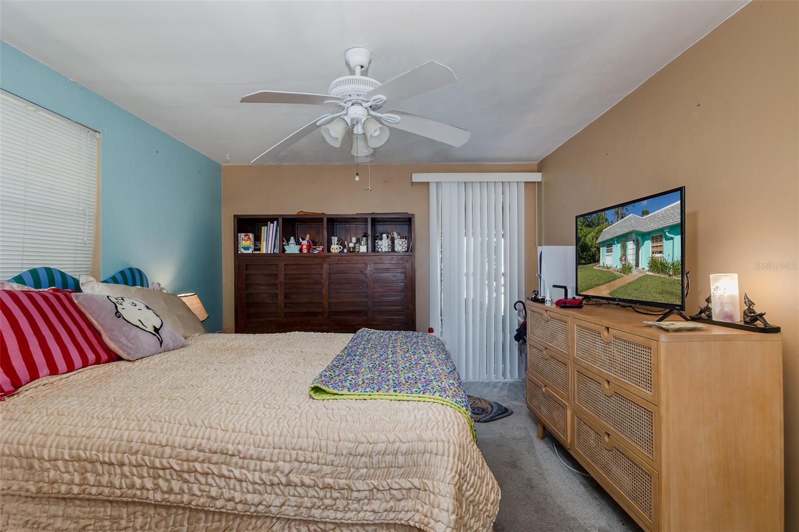 W7879390 Property Photo