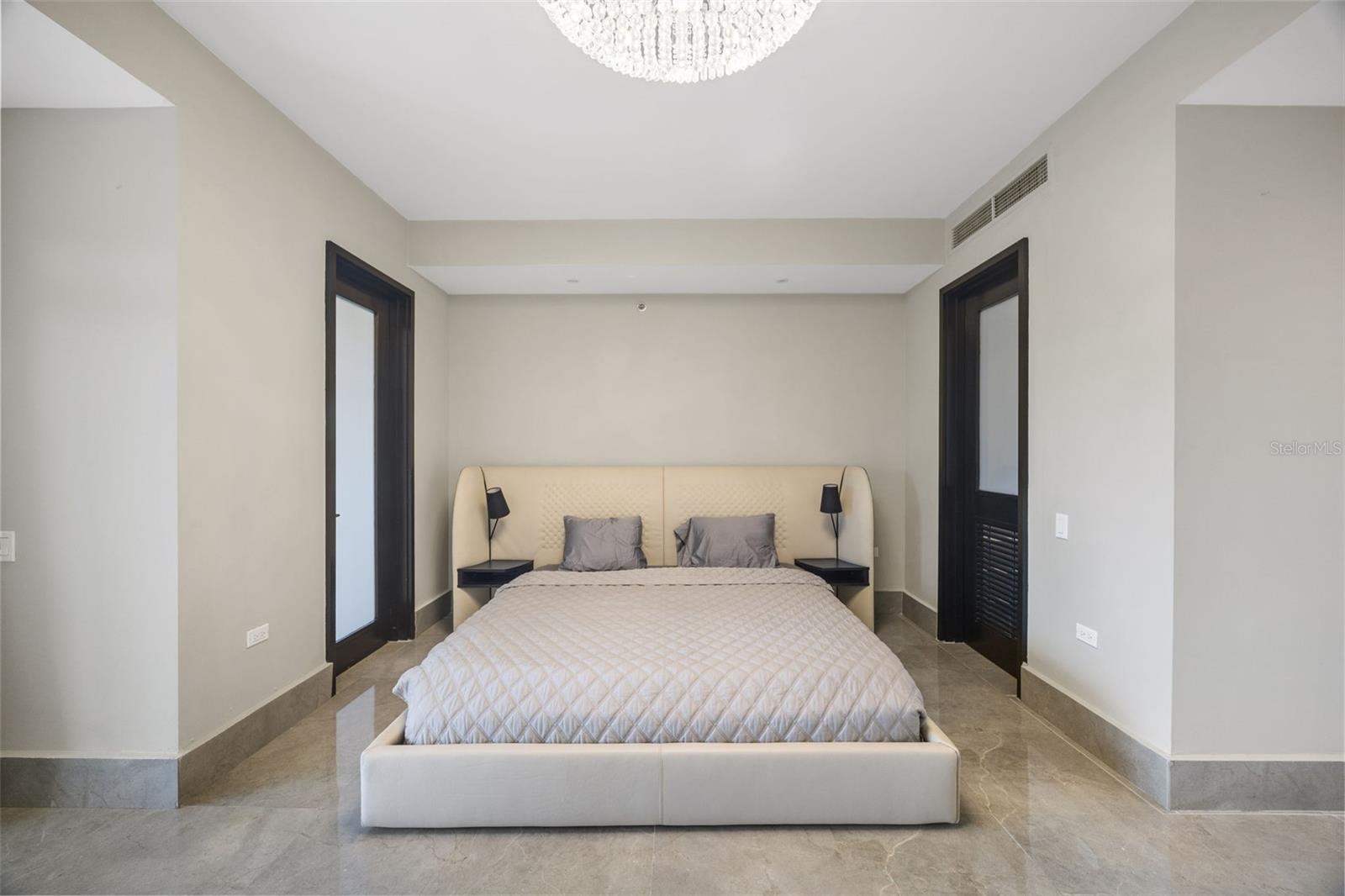 PR9116356 Property Photo