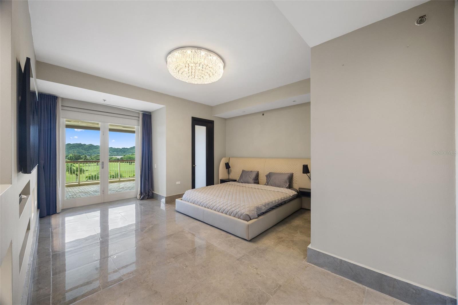 PR9116356 Property Photo