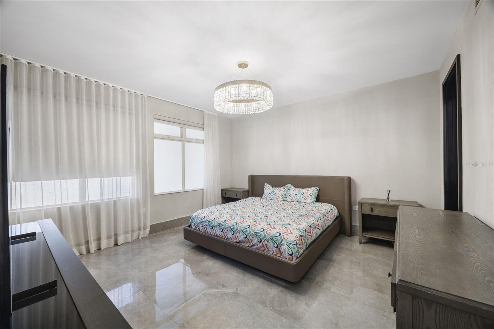 PR9116356 Property Photo