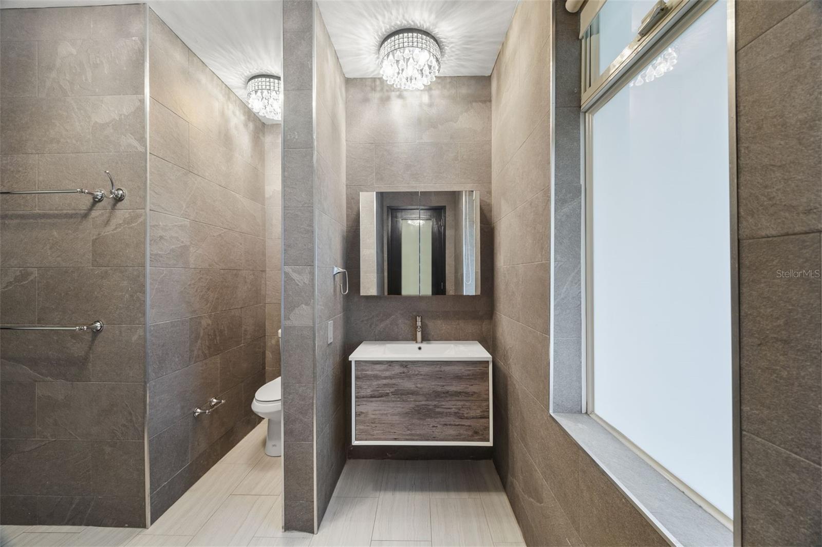 PR9116356 Property Photo