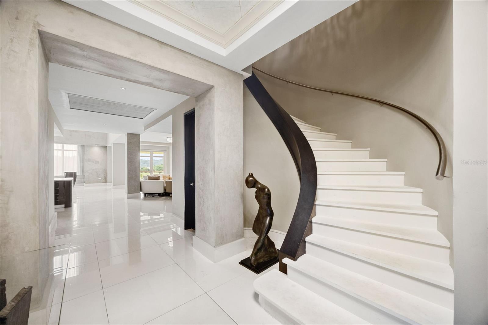 PR9116356 Property Photo