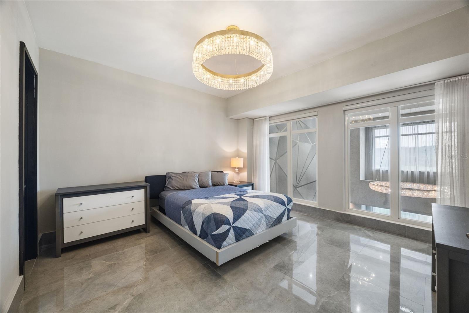 PR9116356 Property Photo