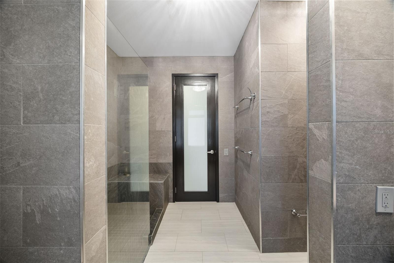 PR9116356 Property Photo