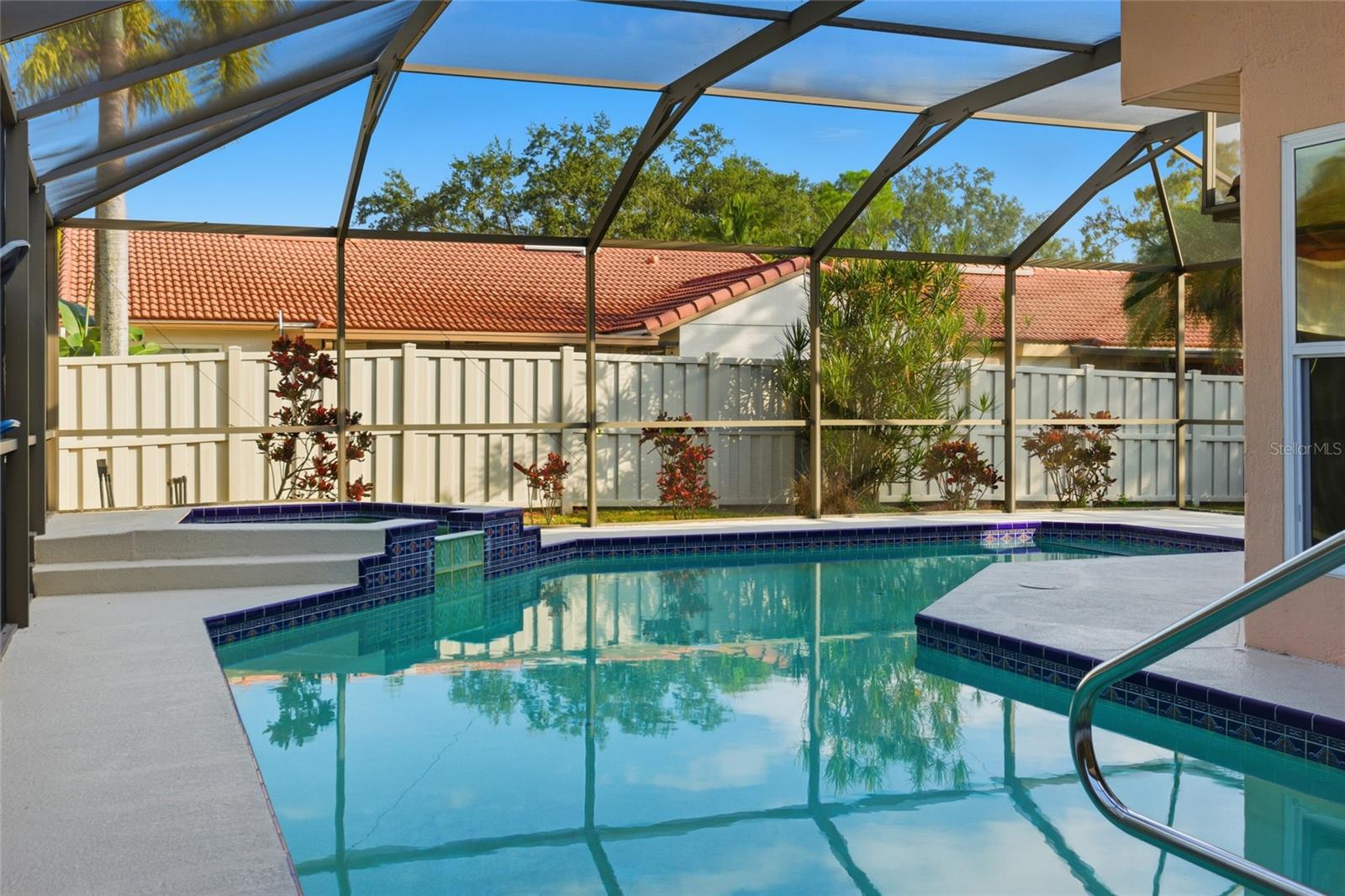 484 AVILA CIR NE, ST PETERSBURG, FL, 33703