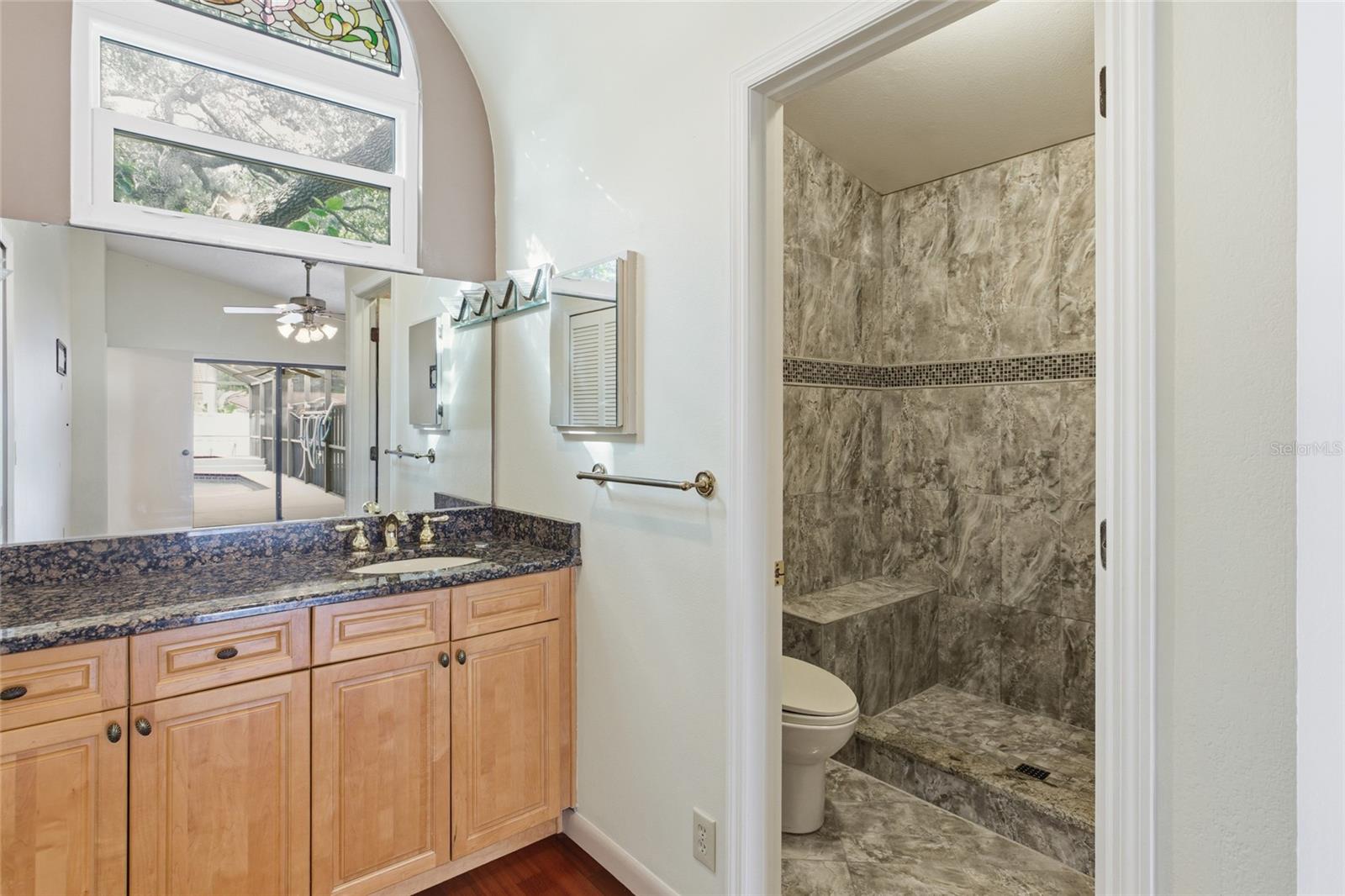 484 AVILA CIR NE, ST PETERSBURG, FL, 33703