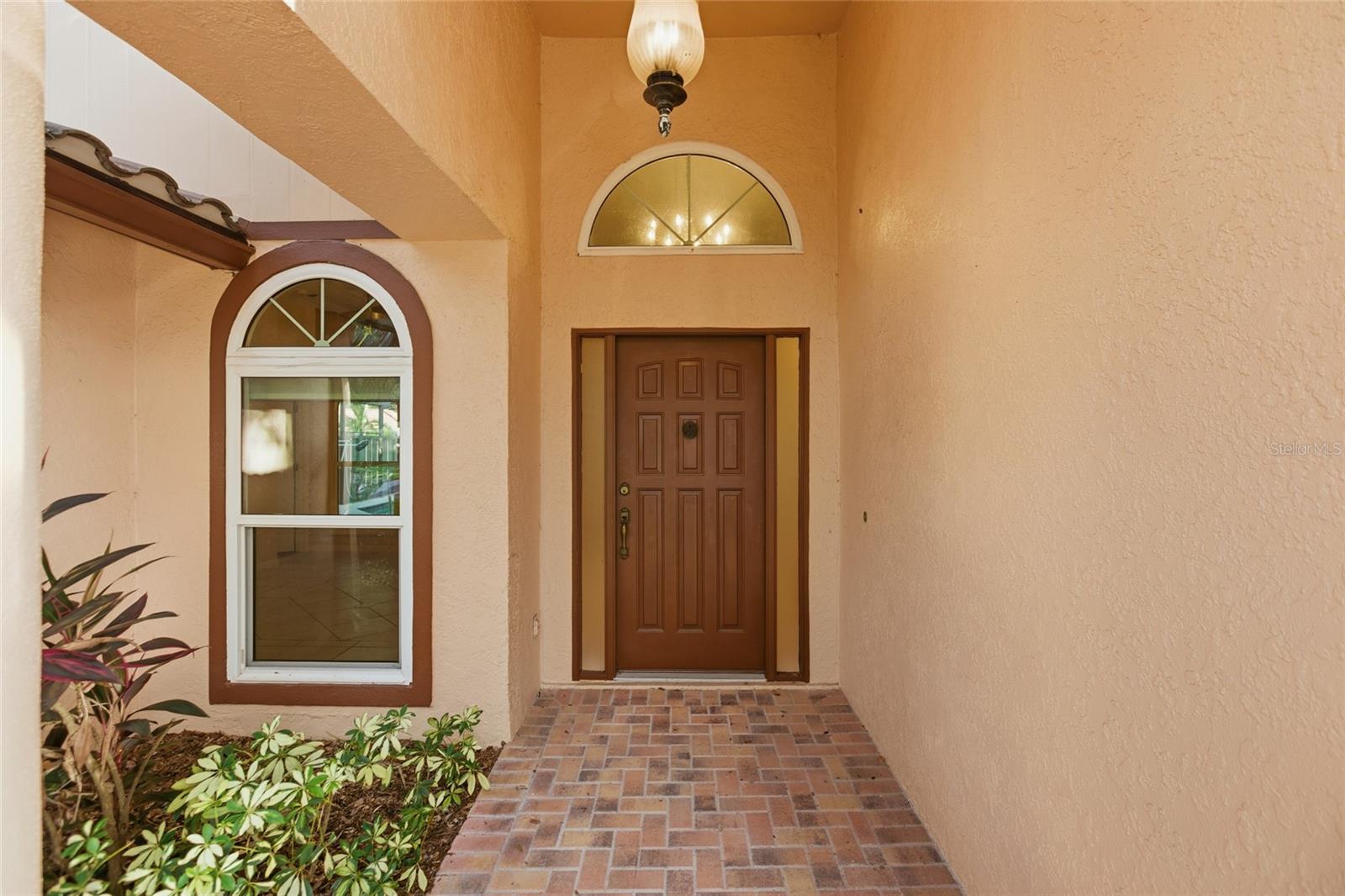 484 AVILA CIR NE, ST PETERSBURG, FL, 33703