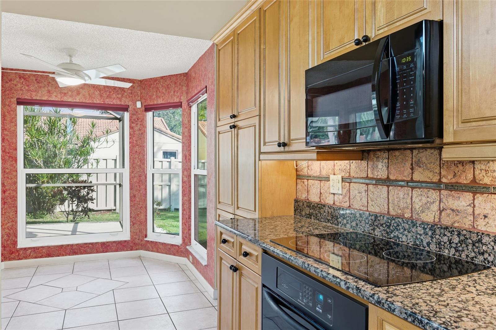 484 AVILA CIR NE, ST PETERSBURG, FL, 33703