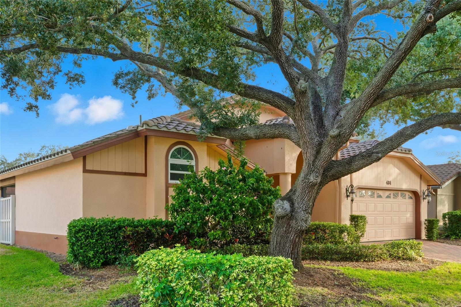 484 AVILA CIR NE, ST PETERSBURG, FL, 33703