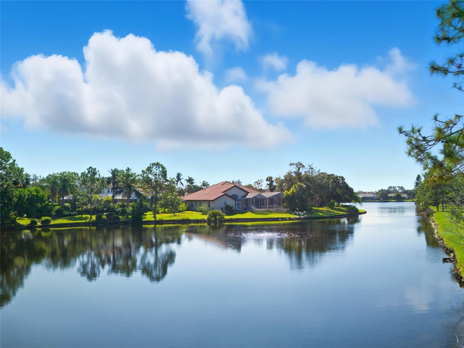 484 AVILA CIR NE, ST PETERSBURG, FL, 33703