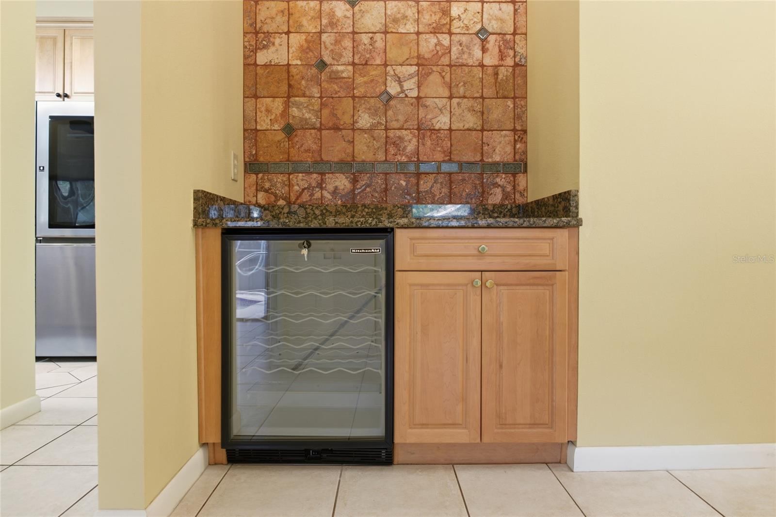 484 AVILA CIR NE, ST PETERSBURG, FL, 33703