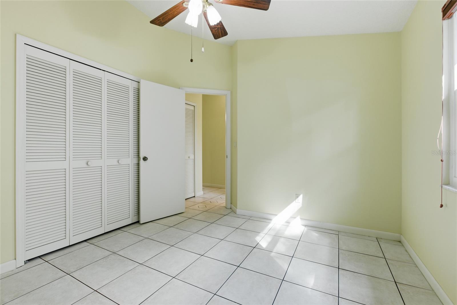 484 AVILA CIR NE, ST PETERSBURG, FL, 33703