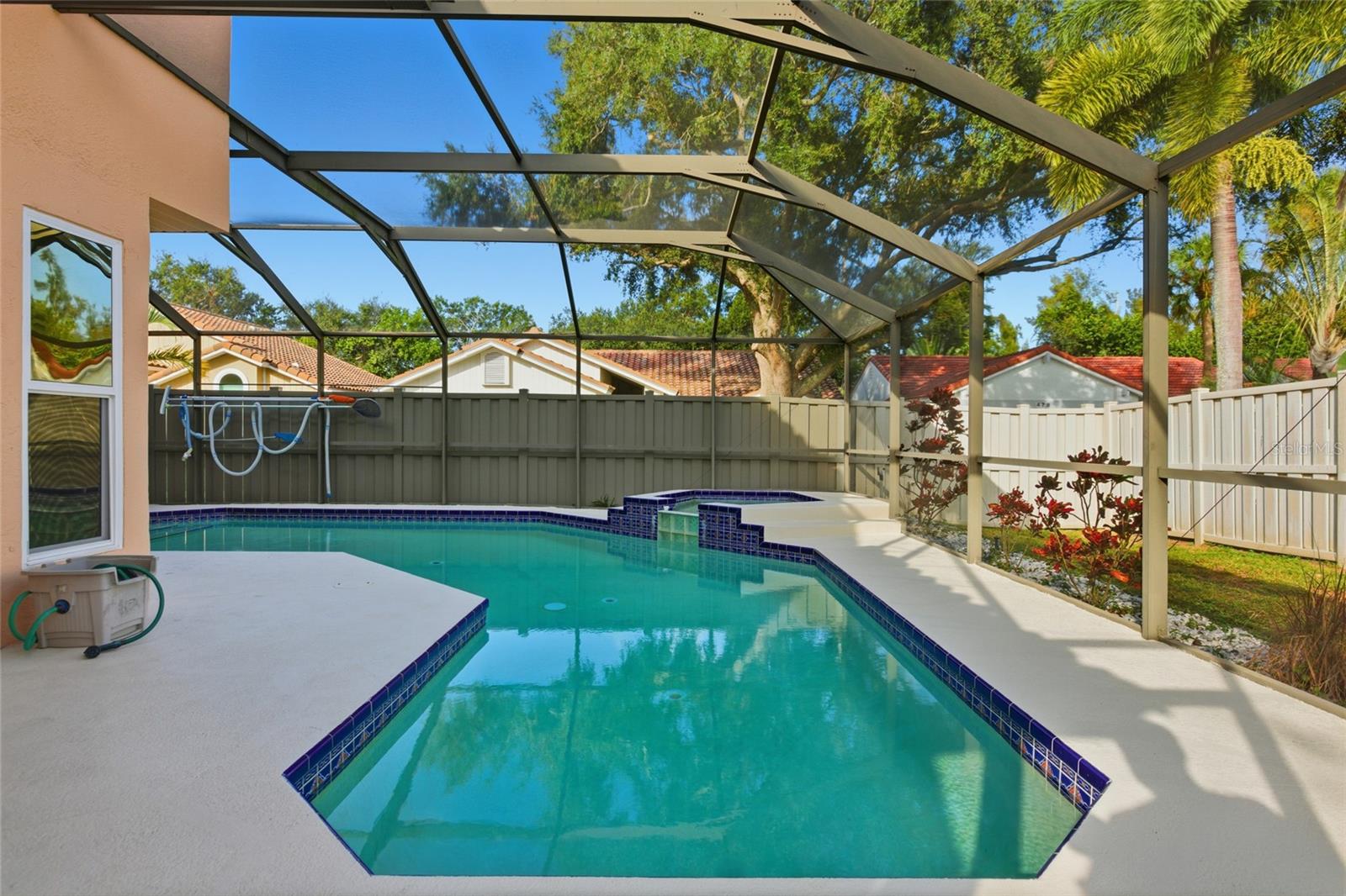 484 AVILA CIR NE, ST PETERSBURG, FL, 33703