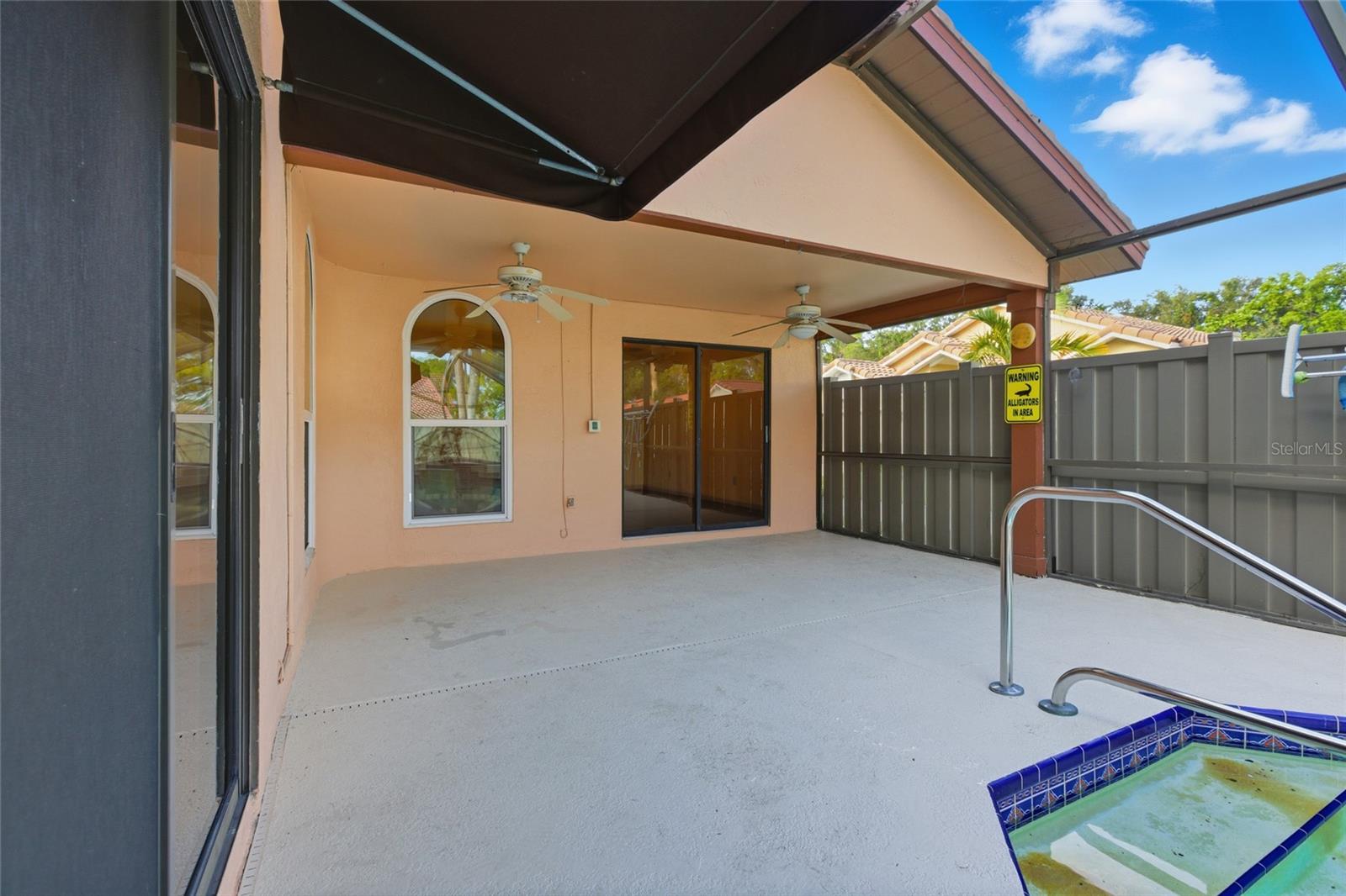 484 AVILA CIR NE, ST PETERSBURG, FL, 33703