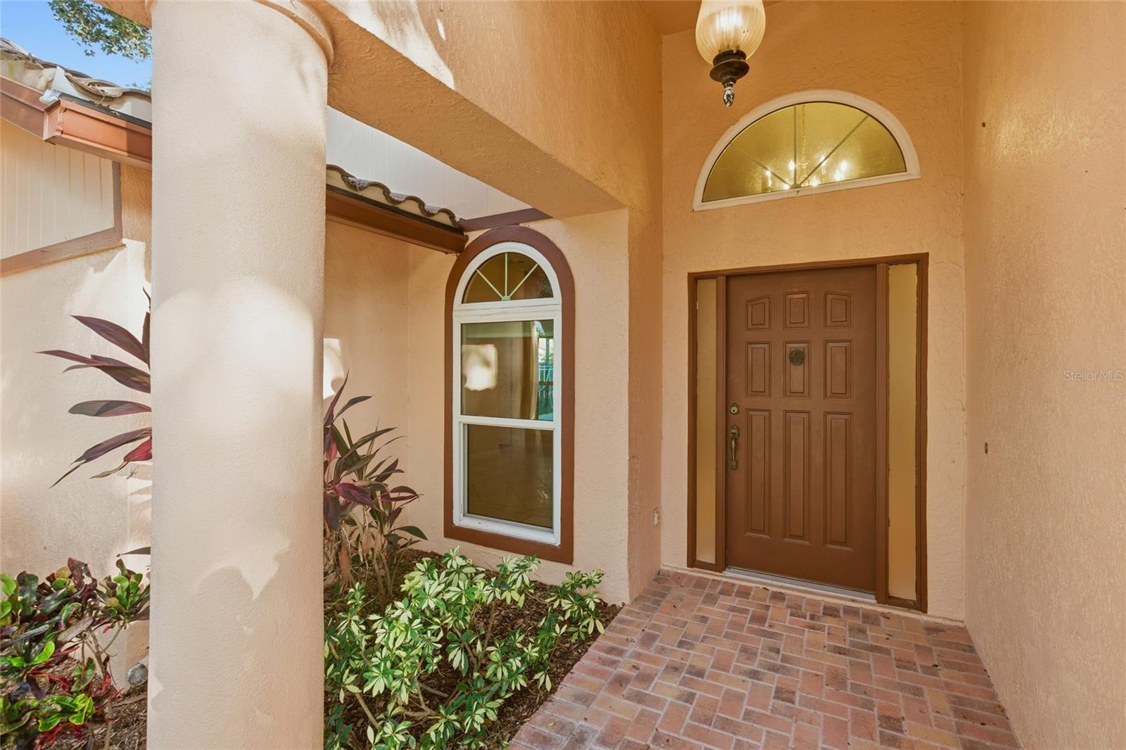 484 AVILA CIR NE, ST PETERSBURG, FL, 33703