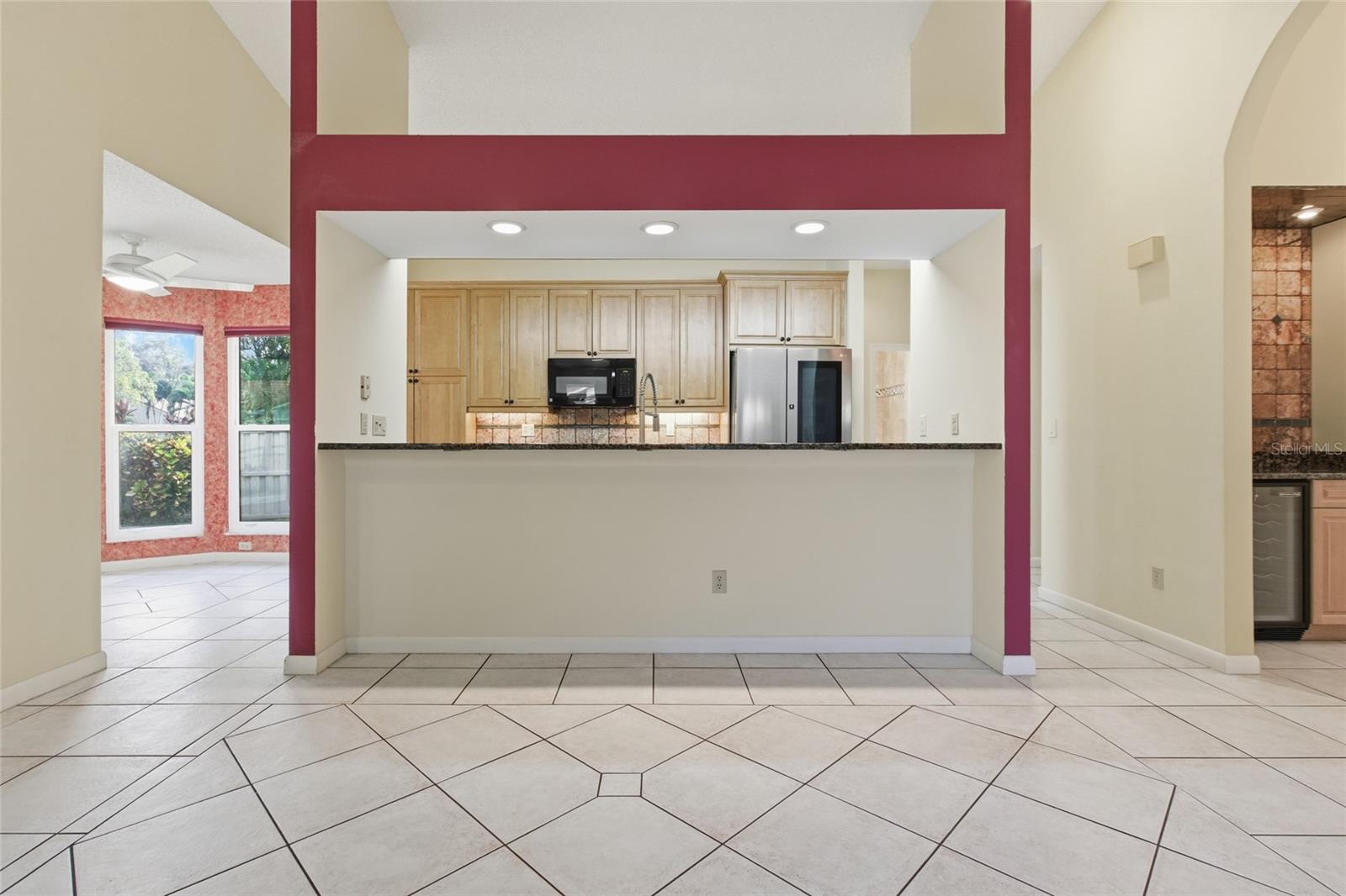 484 AVILA CIR NE, ST PETERSBURG, FL, 33703