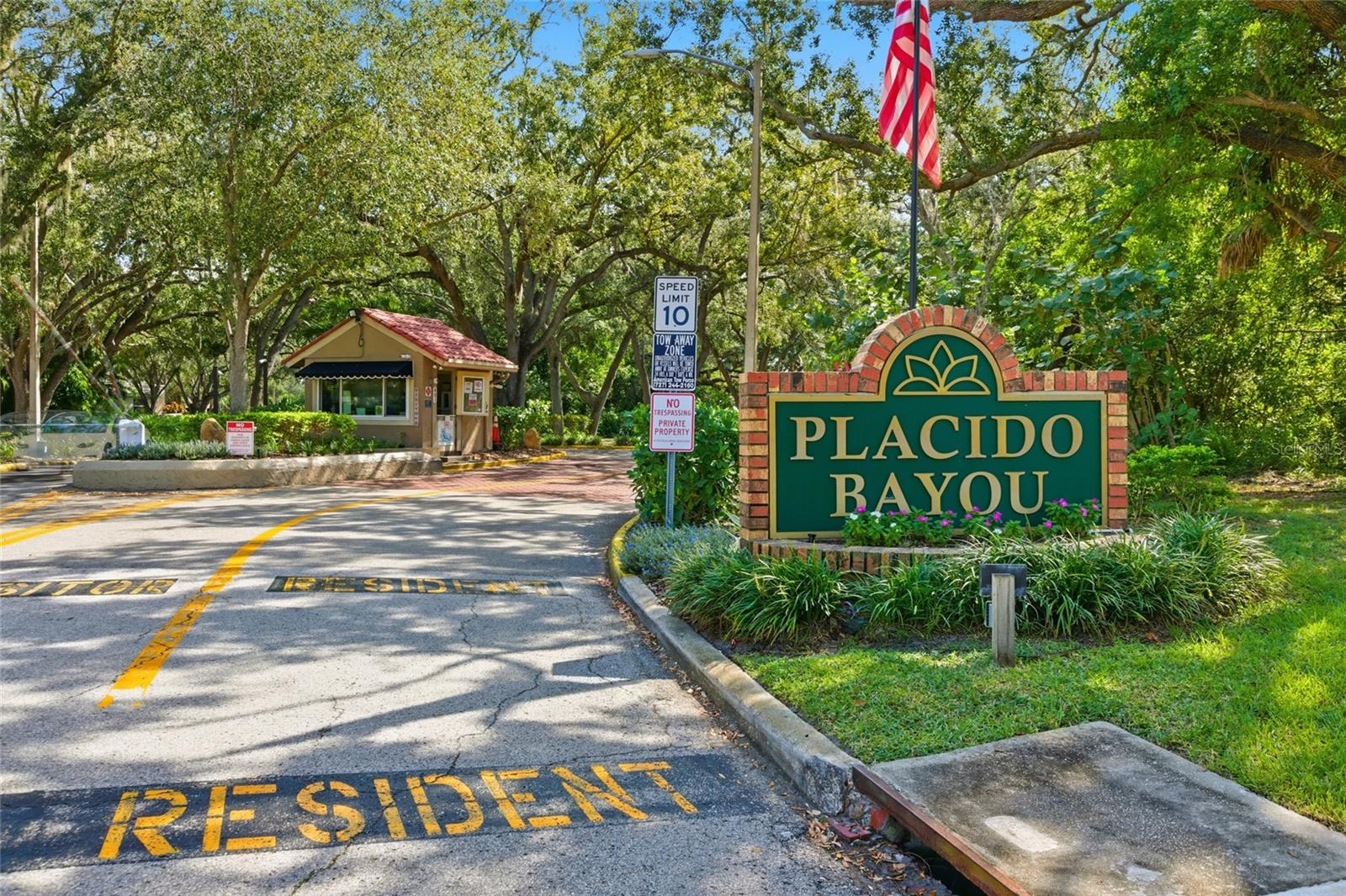 484 AVILA CIR NE, ST PETERSBURG, FL, 33703