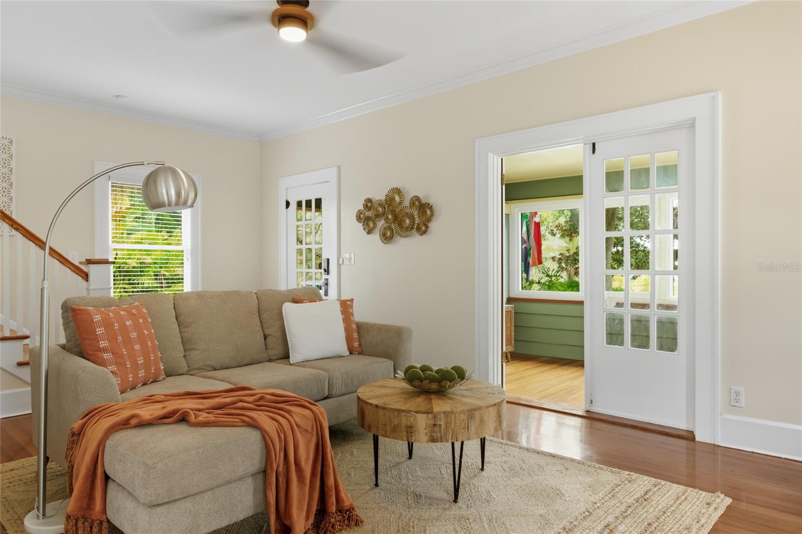 240 9TH AVE N, ST PETERSBURG, FL, 33701