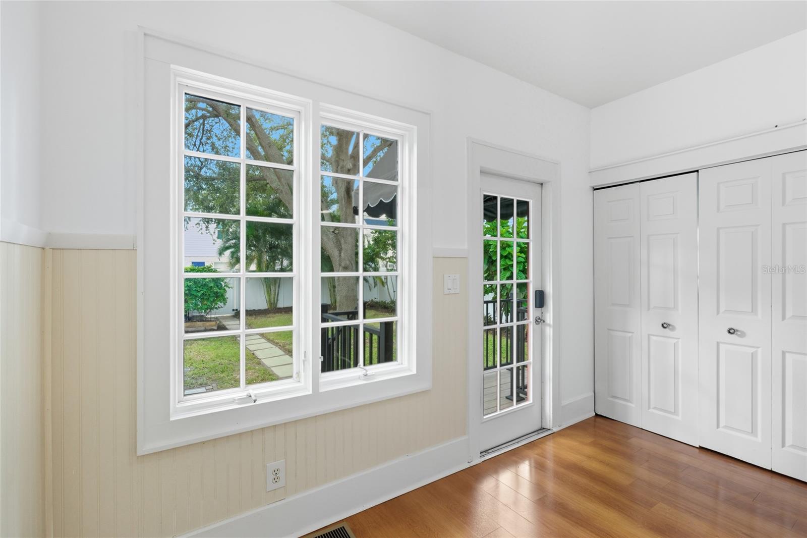 240 9TH AVE N, ST PETERSBURG, FL, 33701