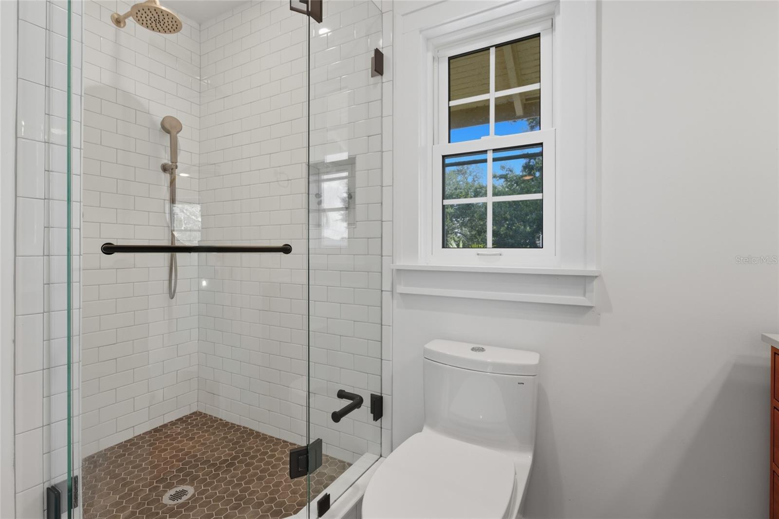 240 9TH AVE N, ST PETERSBURG, FL, 33701