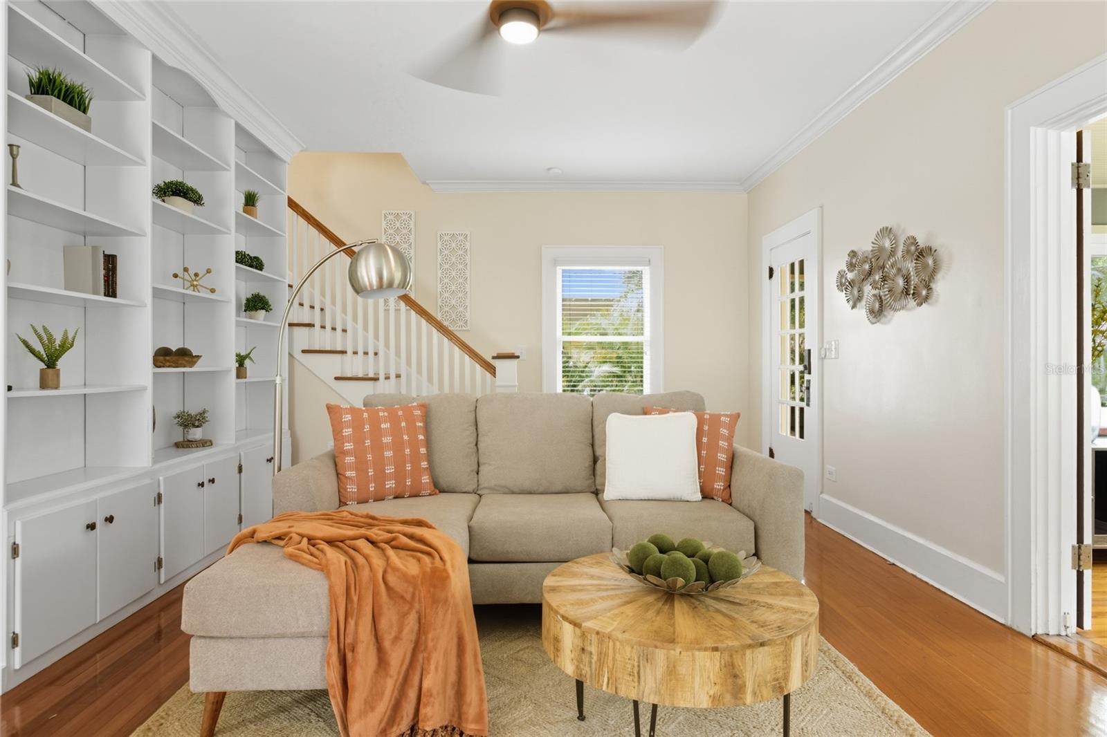 240 9TH AVE N, ST PETERSBURG, FL, 33701