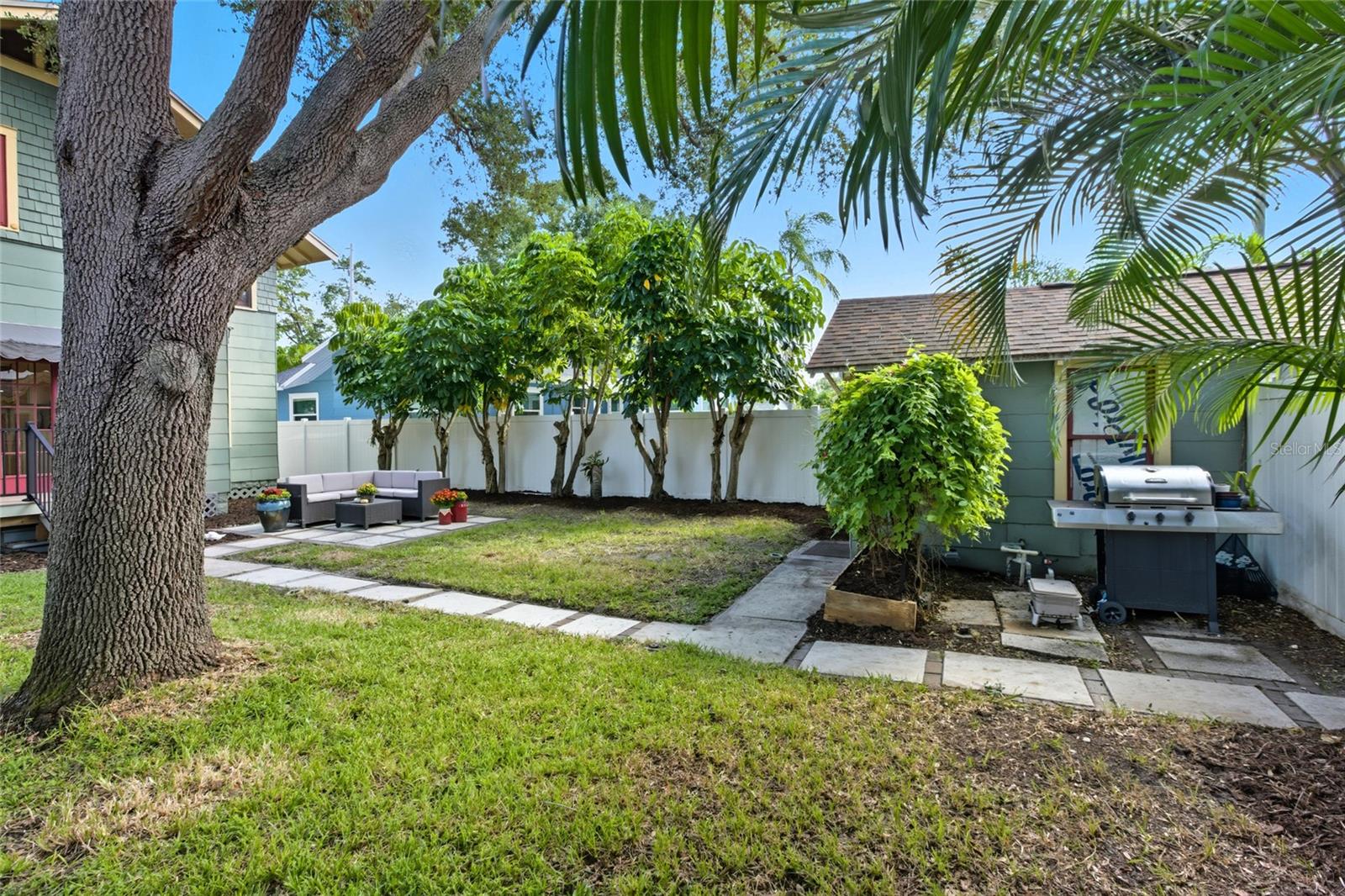 240 9TH AVE N, ST PETERSBURG, FL, 33701