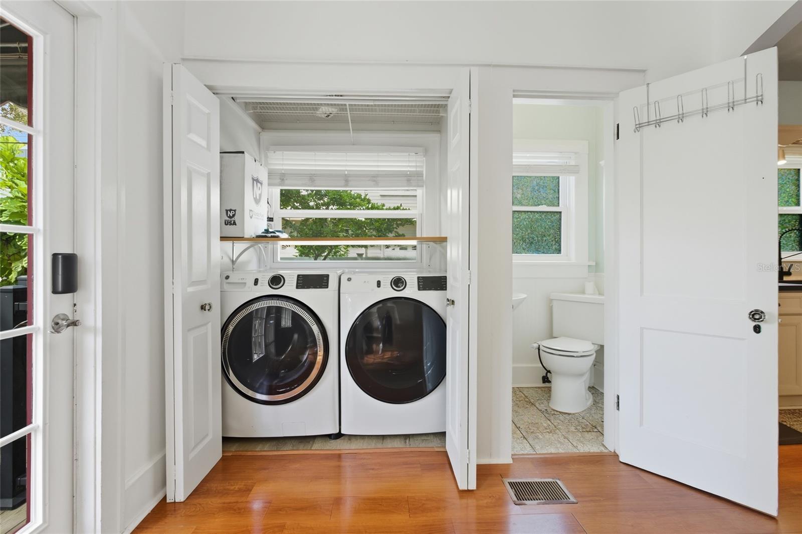 240 9TH AVE N, ST PETERSBURG, FL, 33701