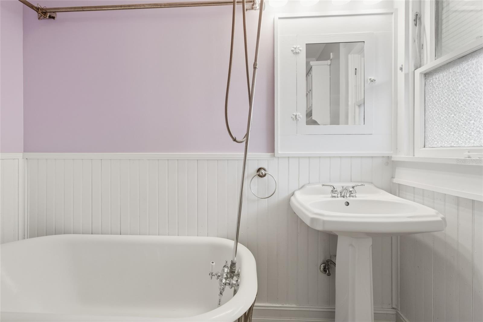 240 9TH AVE N, ST PETERSBURG, FL, 33701