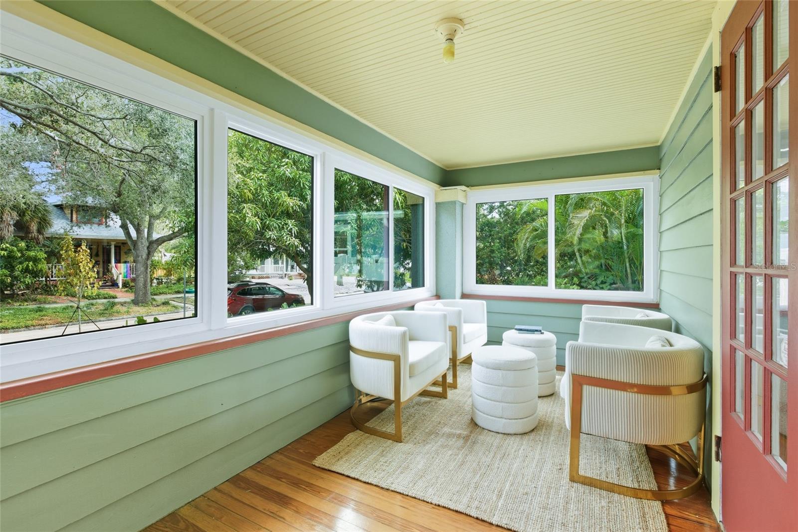 240 9TH AVE N, ST PETERSBURG, FL, 33701