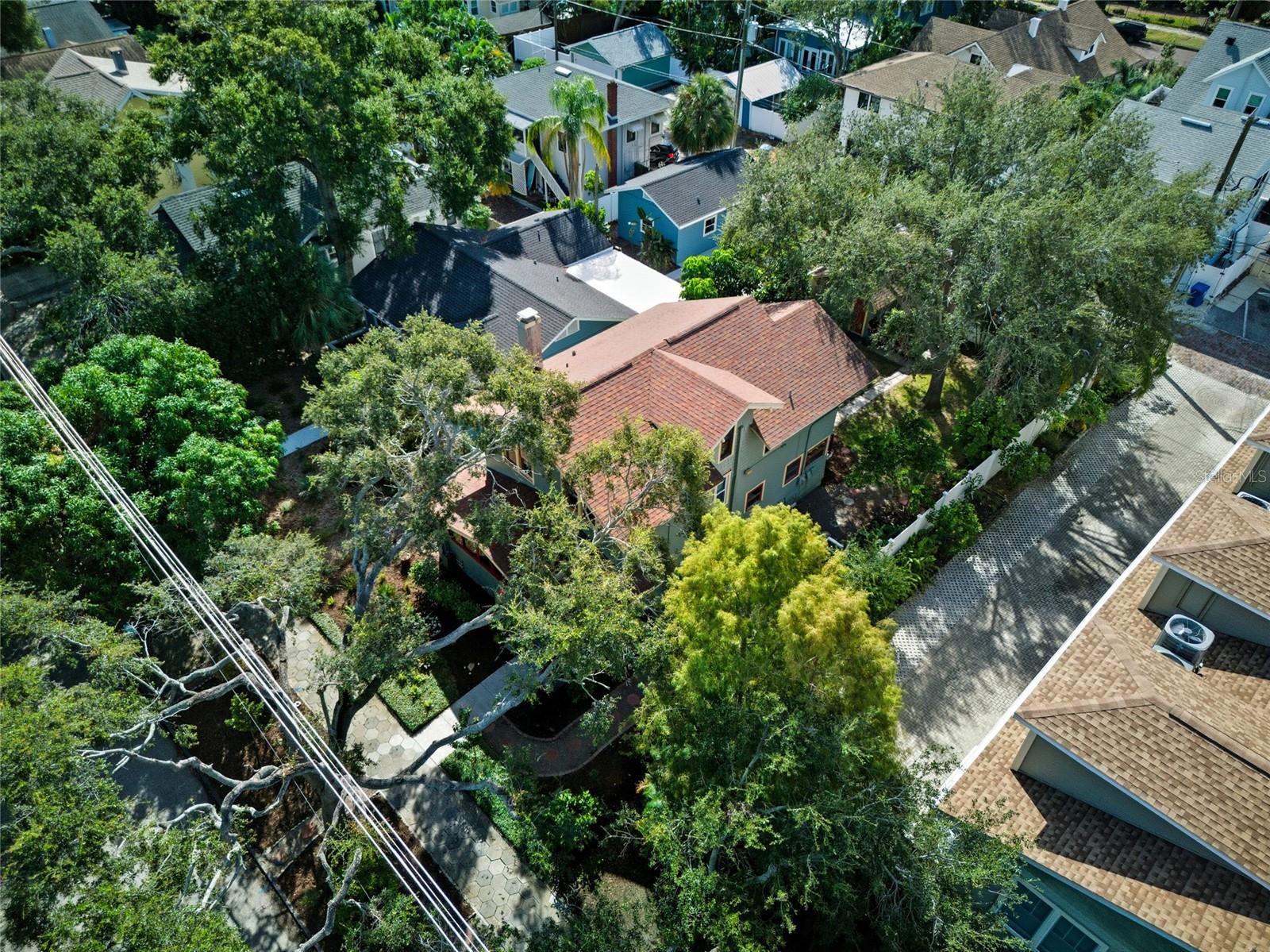 240 9TH AVE N, ST PETERSBURG, FL, 33701