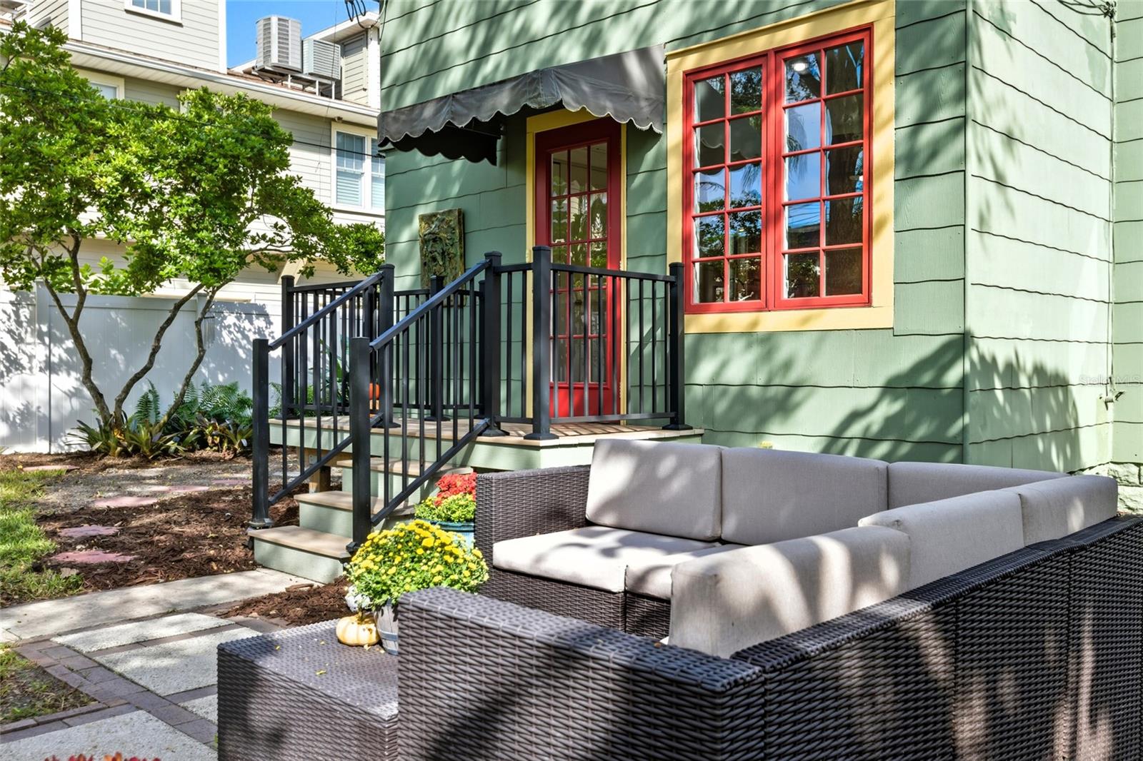 240 9TH AVE N, ST PETERSBURG, FL, 33701