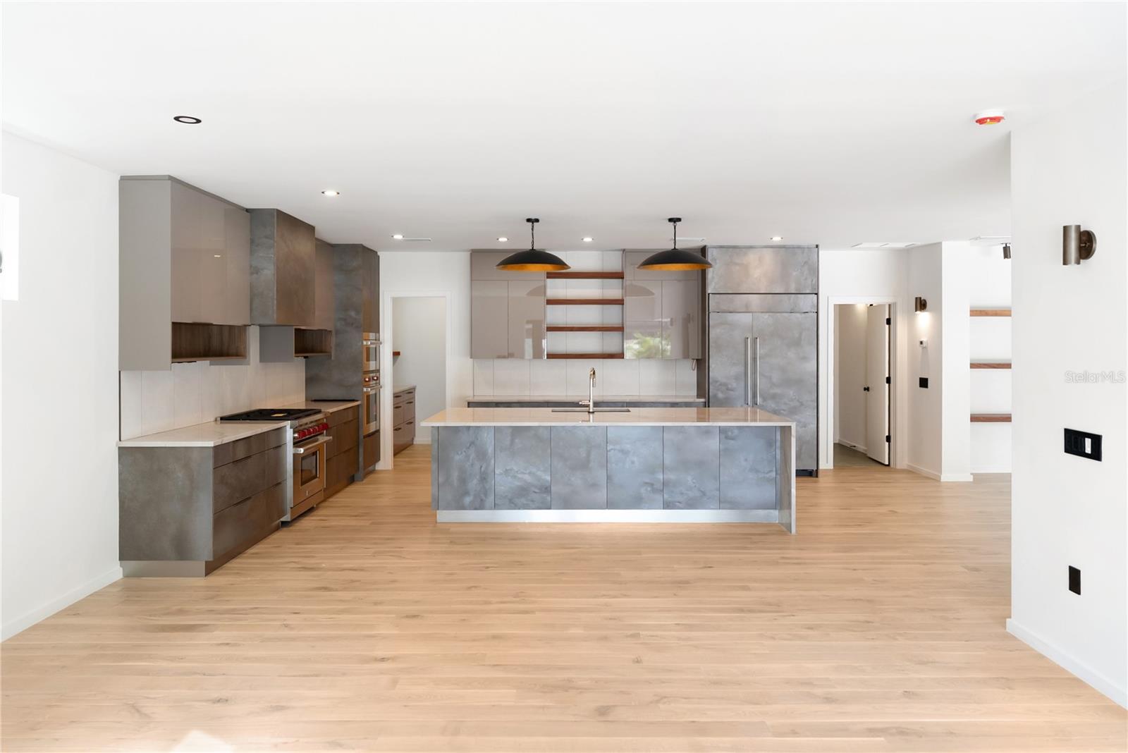 A4666725 Property Photo