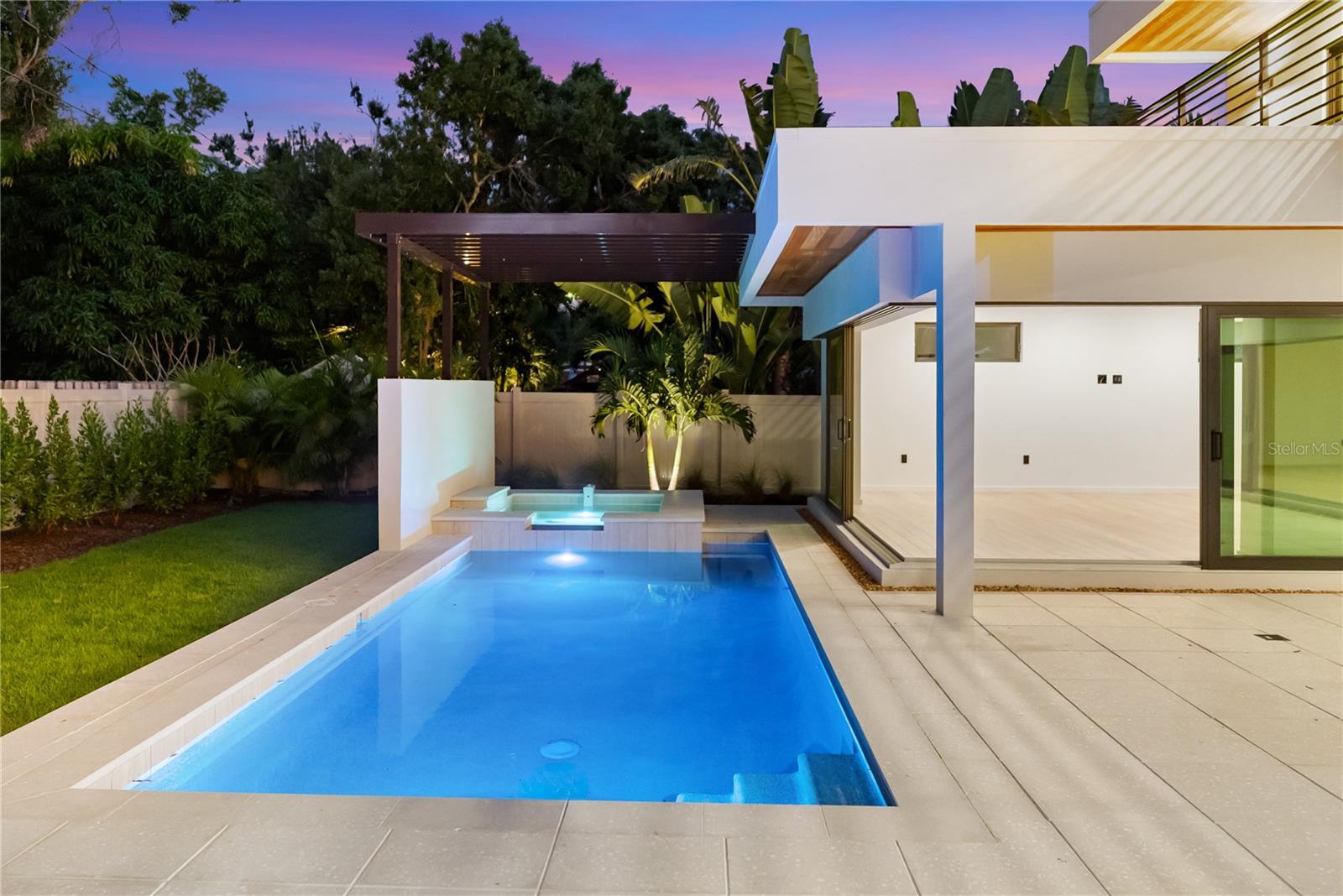 A4666725 Property Photo