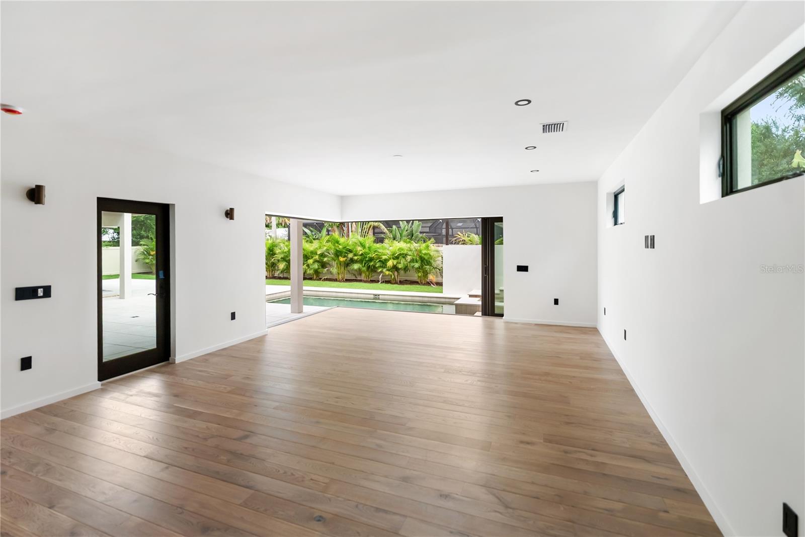 A4666725 Property Photo