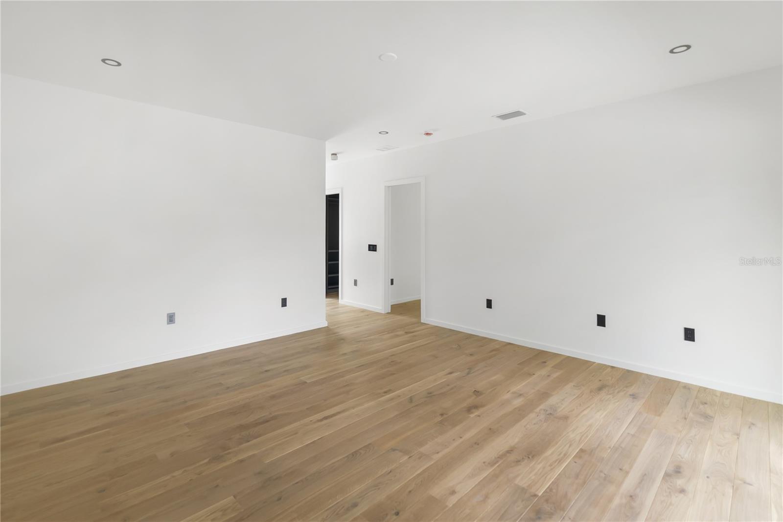 A4666725 Property Photo