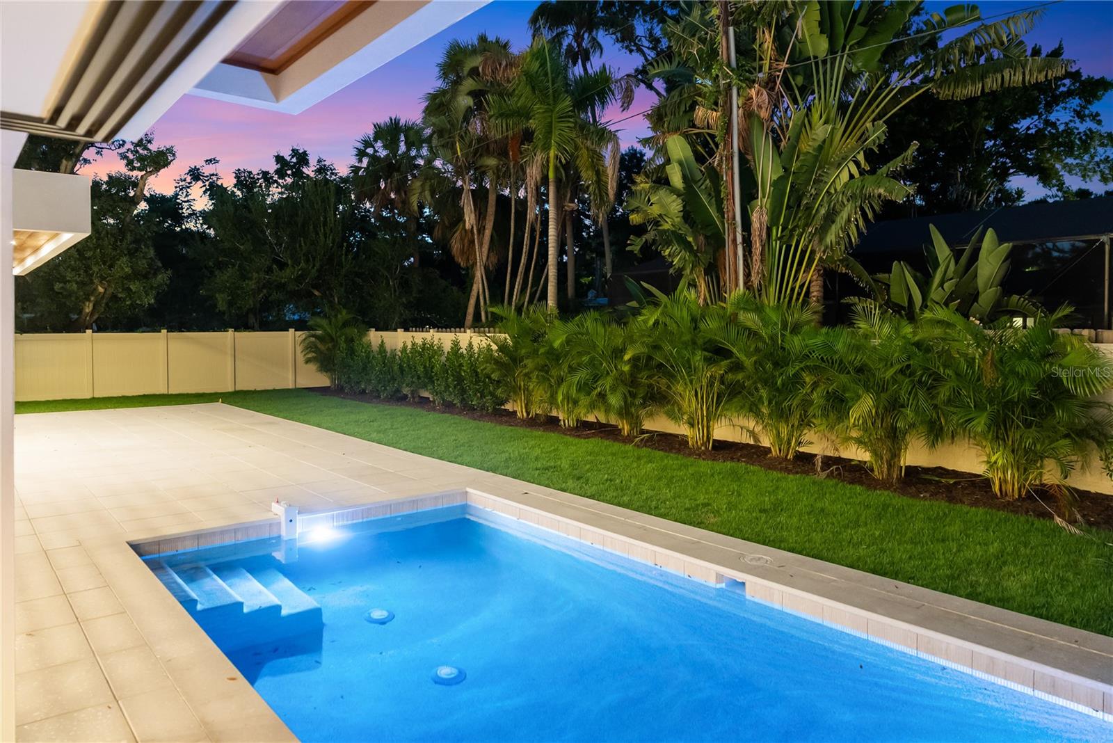 A4666725 Property Photo