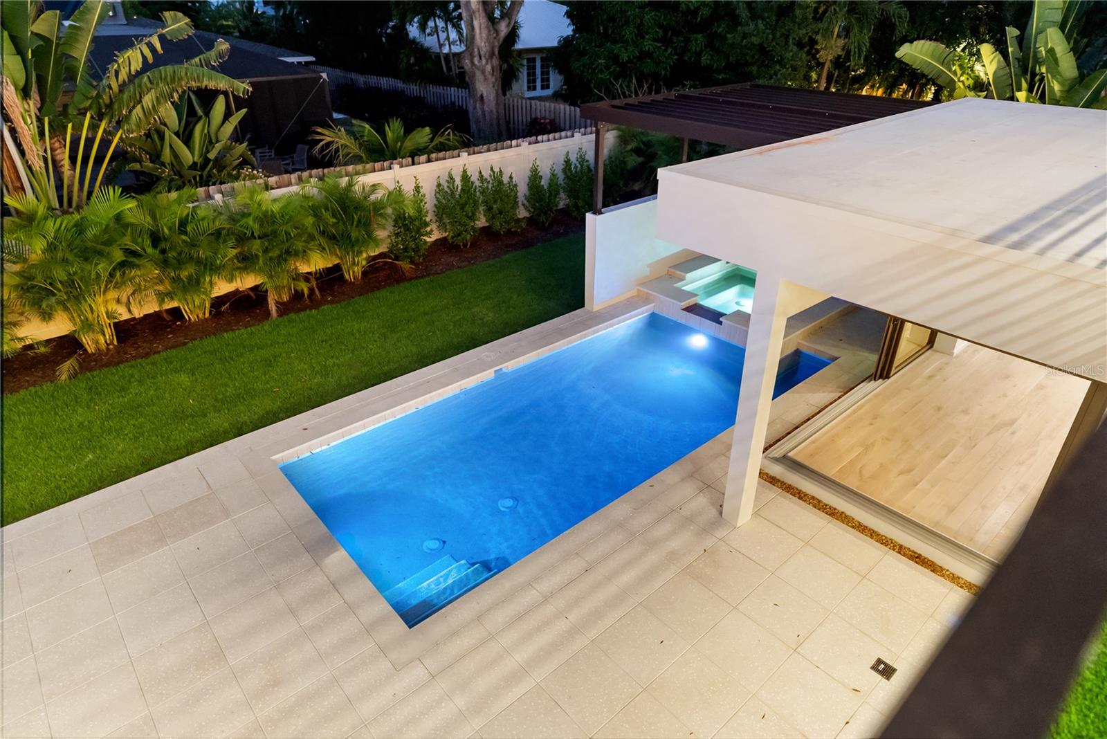 A4666725 Property Photo