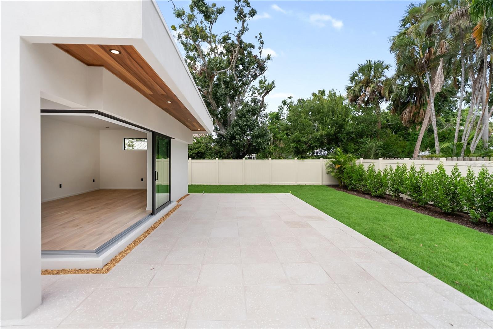 A4666725 Property Photo