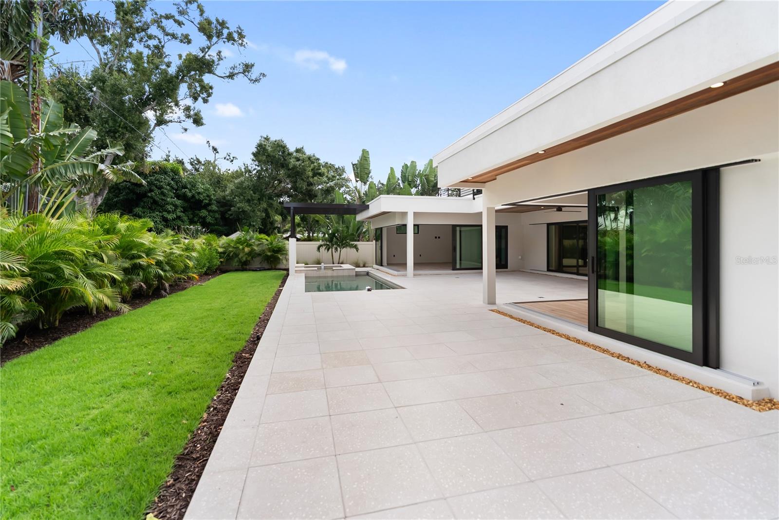 A4666725 Property Photo