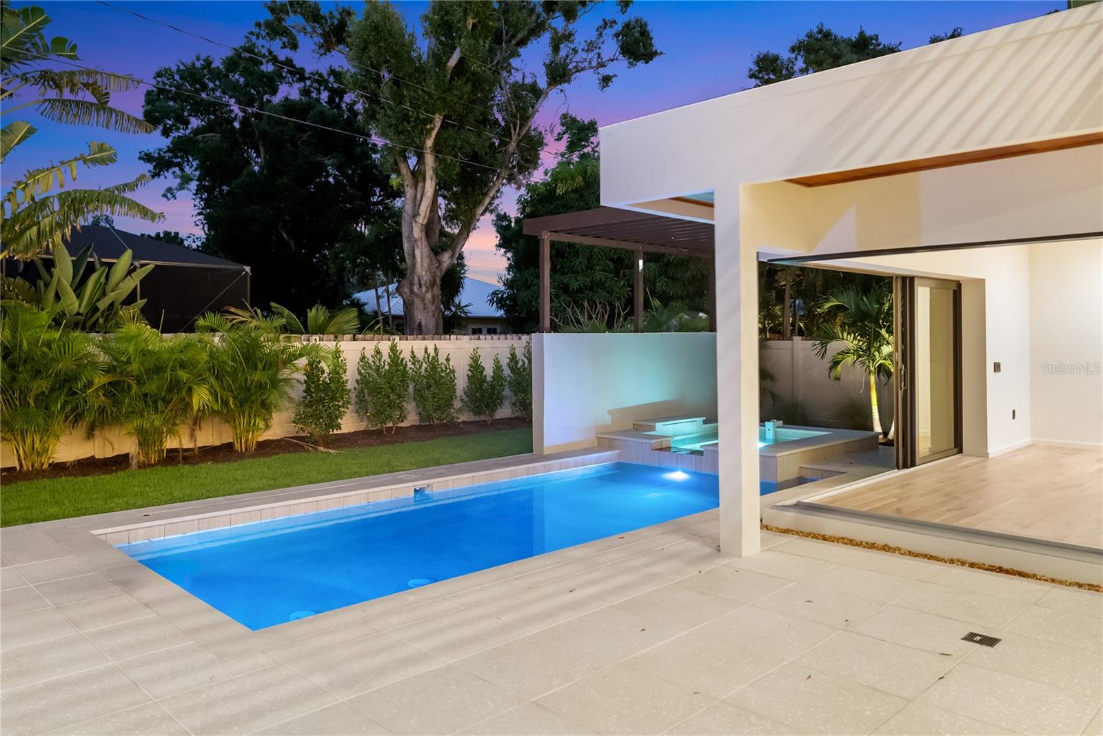 A4666725 Property Photo