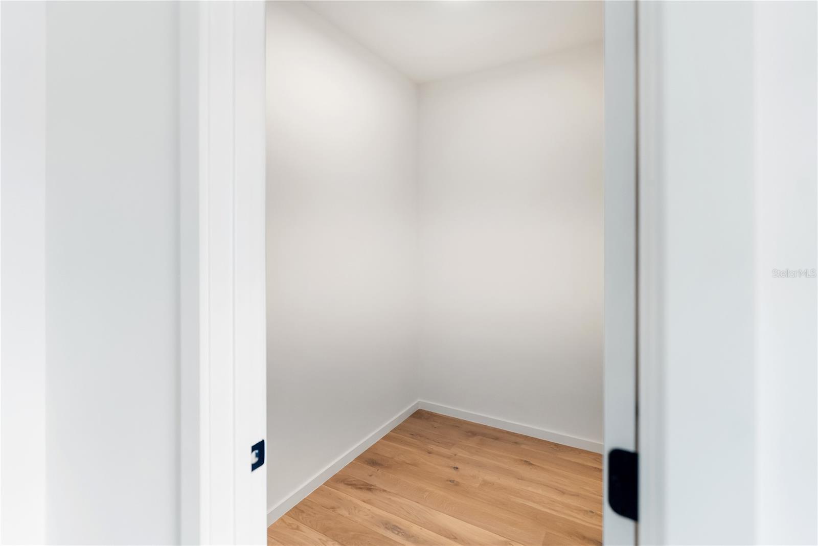 A4666725 Property Photo