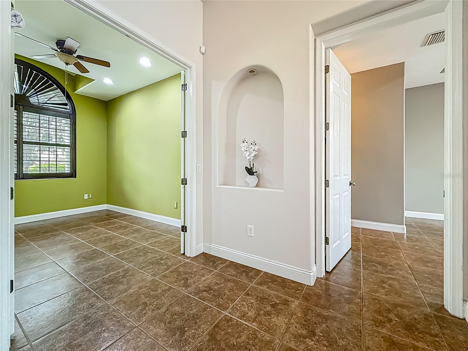 20626 LONGLEAF PINE AVE, TAMPA, FL, 33647