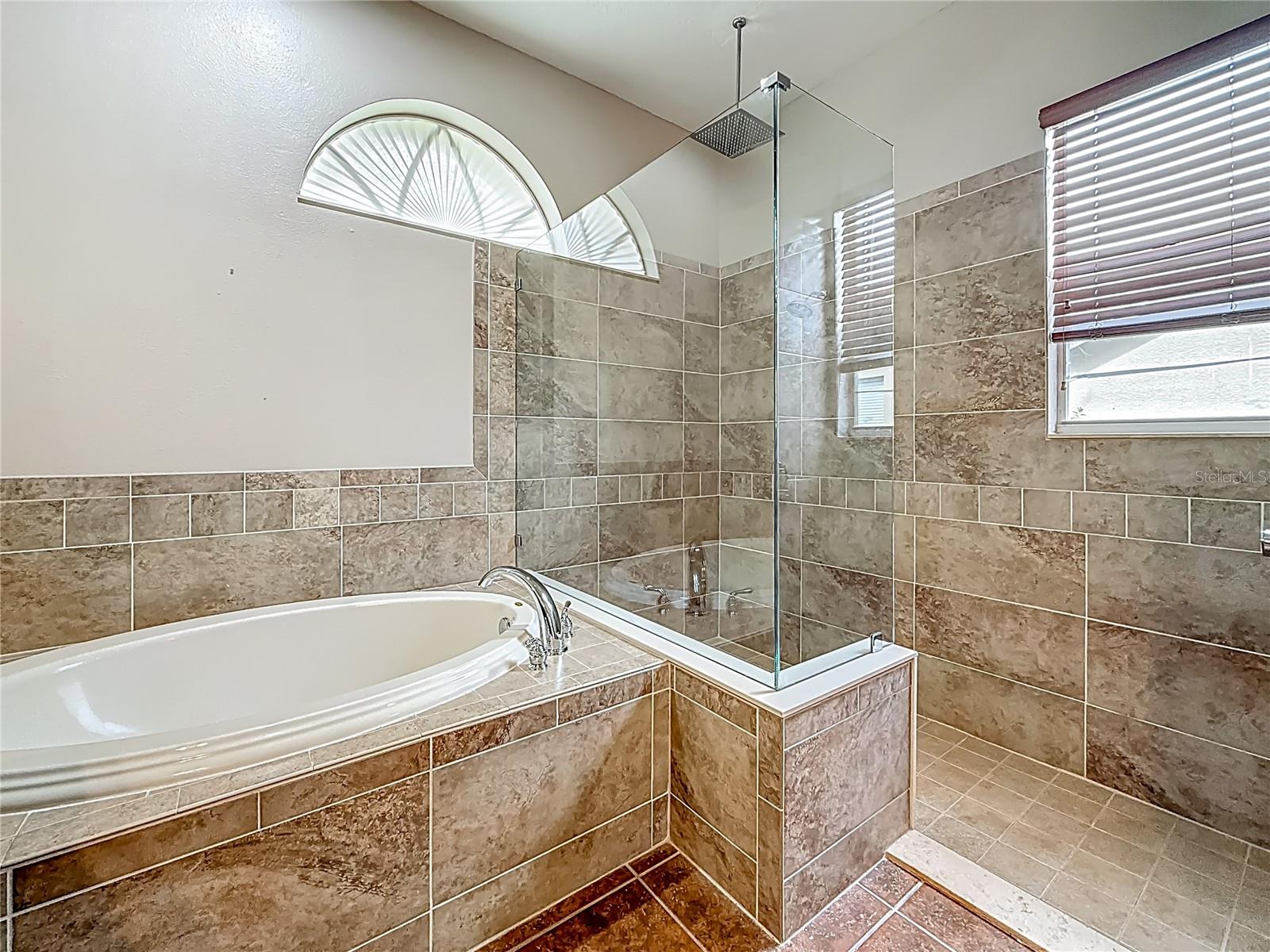 20626 LONGLEAF PINE AVE, TAMPA, FL, 33647