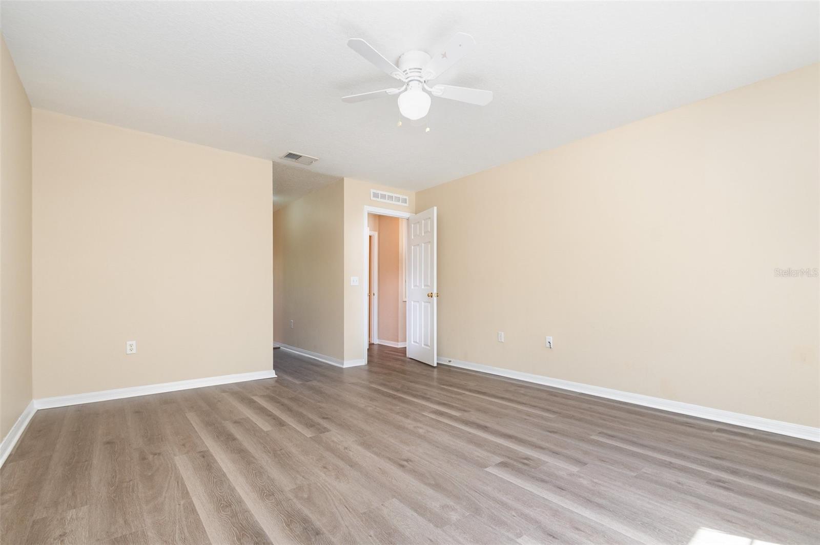 31810 PARKDALE DR, LEESBURG, FL, 34748