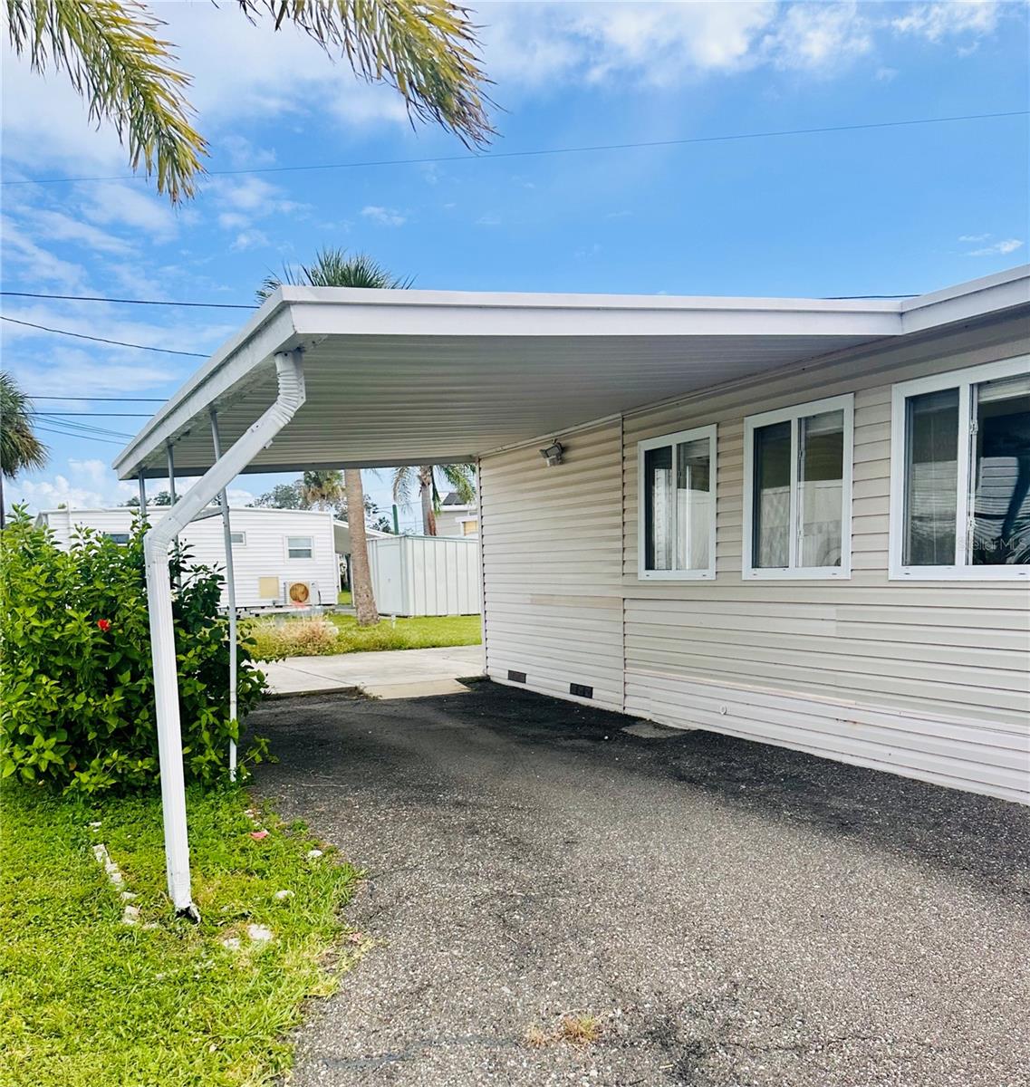 TB8432826 Property Photo